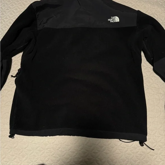 The North Face Denali Black Fleece Jacket - Picture 2 of 2